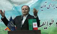 وزیر جهاد کشاورزی در بدو ورود به منطقه تخته میرزا از سیاه چادر عشایر بازدید کرد
