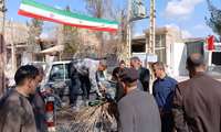توزیع نهال بین نمازگزاران جمعه شهر سنخواست در روز درختکاری توسط کارکنان مرکز جهادکشاورزی سنخواست